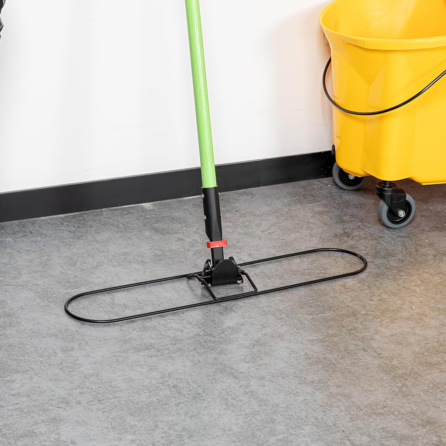 Restaurantware Professional 24 x 5inx MOP Frame Durable Easy to Use