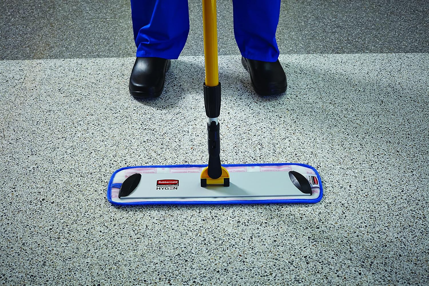 Rubbermaid 24-inch Microfiber Damp Mop Pad Durable for Commercial Use